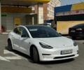Білий Тесла Модель 3, об'ємом двигуна 0 л та пробігом 123 тис. км за 18500 $, фото 1 на Automoto.ua
