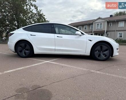 Білий Тесла Модель 3, об'ємом двигуна 0 л та пробігом 80 тис. км за 16500 $, фото 2 на Automoto.ua