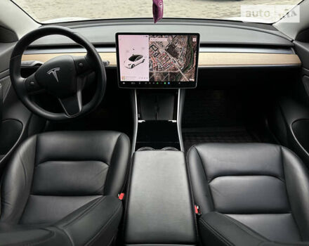 Белый Тесла Модель 3, объемом двигателя 0 л и пробегом 140 тыс. км за 21450 $, фото 10 на Automoto.ua
