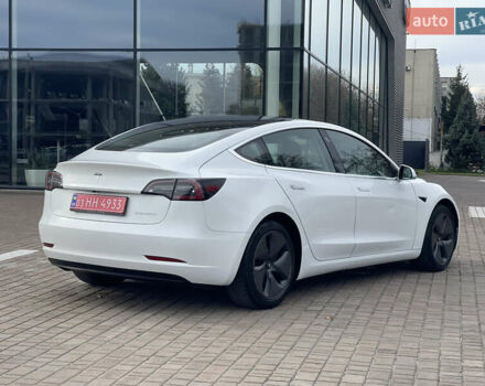 Белый Тесла Модель 3, объемом двигателя 0 л и пробегом 120 тыс. км за 17000 $, фото 9 на Automoto.ua