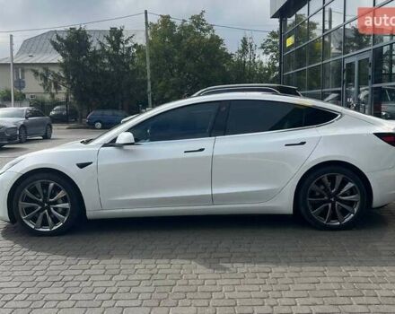 Білий Тесла Модель 3, об'ємом двигуна 0 л та пробігом 89 тис. км за 18200 $, фото 3 на Automoto.ua
