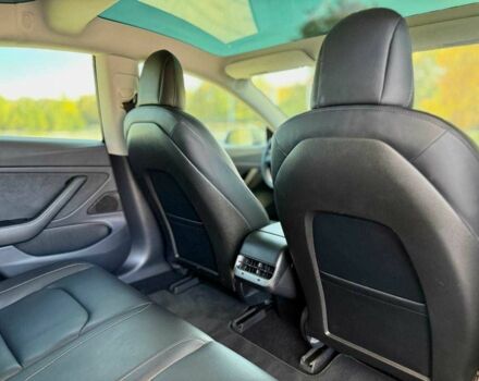 Белый Тесла Модель 3, объемом двигателя 0 л и пробегом 77 тыс. км за 21499 $, фото 18 на Automoto.ua