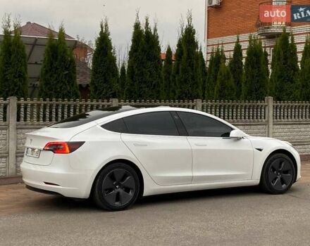 Білий Тесла Модель 3, об'ємом двигуна 0 л та пробігом 130 тис. км за 17200 $, фото 4 на Automoto.ua