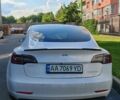 Белый Тесла Модель 3, объемом двигателя 0 л и пробегом 93 тыс. км за 18957 $, фото 3 на Automoto.ua