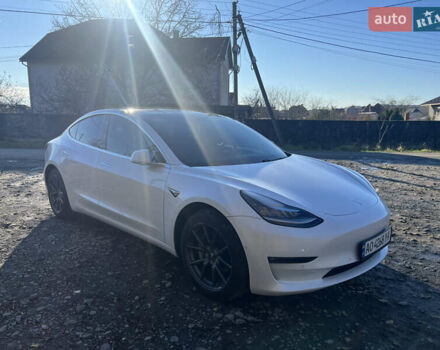 Белый Тесла Модель 3, объемом двигателя 0 л и пробегом 150 тыс. км за 18200 $, фото 7 на Automoto.ua