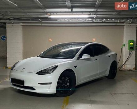 Білий Тесла Модель 3, об'ємом двигуна 0 л та пробігом 151 тис. км за 17300 $, фото 13 на Automoto.ua