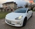 Білий Тесла Модель 3, об'ємом двигуна 0 л та пробігом 82 тис. км за 18400 $, фото 2 на Automoto.ua