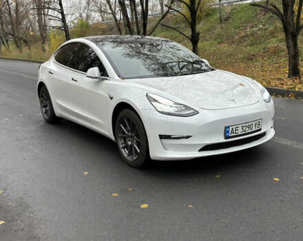 Білий Тесла Модель 3, об'ємом двигуна 0 л та пробігом 114 тис. км за 13950 $, фото 2 на Automoto.ua