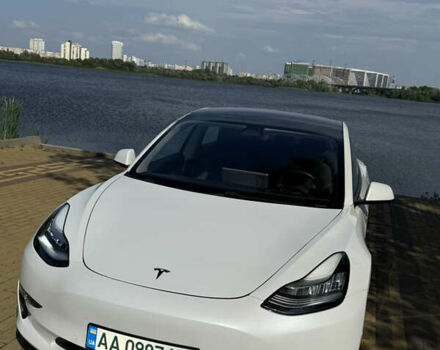 Белый Тесла Модель 3, объемом двигателя 0 л и пробегом 101 тыс. км за 14600 $, фото 2 на Automoto.ua