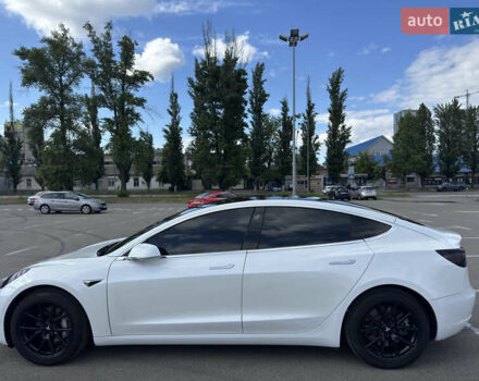 Белый Тесла Модель 3, объемом двигателя 0 л и пробегом 112 тыс. км за 18000 $, фото 12 на Automoto.ua