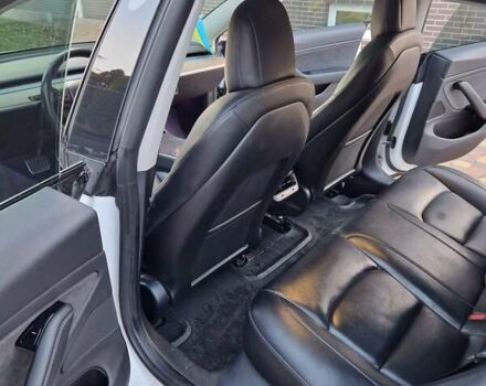 Белый Тесла Модель 3, объемом двигателя 0 л и пробегом 135 тыс. км за 20500 $, фото 14 на Automoto.ua