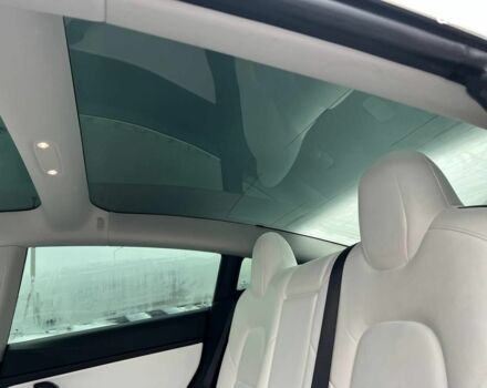 Білий Тесла Модель 3, об'ємом двигуна 0 л та пробігом 203 тис. км за 12000 $, фото 35 на Automoto.ua