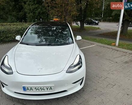 Білий Тесла Модель 3, об'ємом двигуна 0 л та пробігом 79 тис. км за 16500 $, фото 1 на Automoto.ua