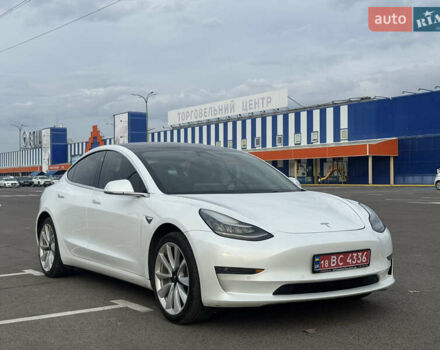 Белый Тесла Модель 3, объемом двигателя 0 л и пробегом 166 тыс. км за 14500 $, фото 4 на Automoto.ua