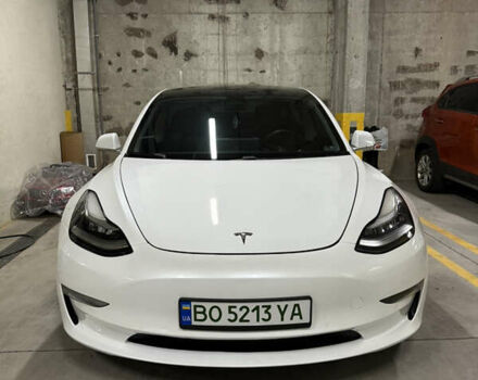 Білий Тесла Модель 3, об'ємом двигуна 0 л та пробігом 145 тис. км за 16900 $, фото 4 на Automoto.ua