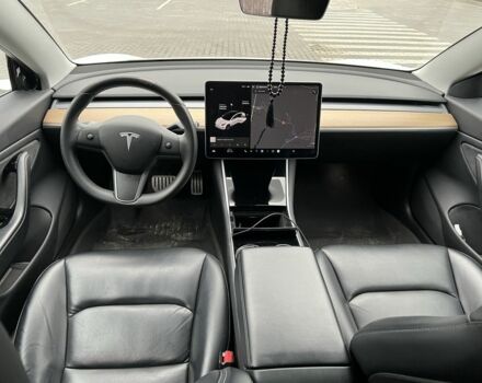 Білий Тесла Модель 3, об'ємом двигуна 0 л та пробігом 80 тис. км за 22800 $, фото 9 на Automoto.ua