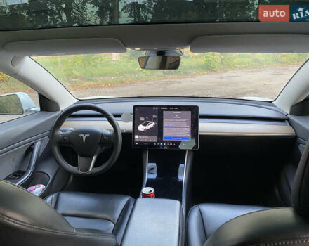 Білий Тесла Модель 3, об'ємом двигуна 0 л та пробігом 183 тис. км за 1400 $, фото 9 на Automoto.ua