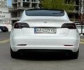 Белый Тесла Модель 3, объемом двигателя 0 л и пробегом 95 тыс. км за 28000 $, фото 5 на Automoto.ua