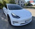 Белый Тесла Модель 3, объемом двигателя 0 л и пробегом 57 тыс. км за 21000 $, фото 60 на Automoto.ua