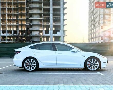 Белый Тесла Модель 3, объемом двигателя 0 л и пробегом 101 тыс. км за 23500 $, фото 5 на Automoto.ua