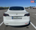 Білий Тесла Модель 3, об'ємом двигуна 0 л та пробігом 106 тис. км за 17900 $, фото 7 на Automoto.ua