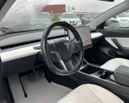 Білий Тесла Модель 3, об'ємом двигуна 0 л та пробігом 203 тис. км за 13790 $, фото 11 на Automoto.ua