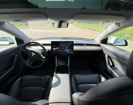 Белый Тесла Модель 3, объемом двигателя 0 л и пробегом 101 тыс. км за 14600 $, фото 34 на Automoto.ua