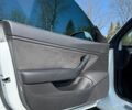 Белый Тесла Модель 3, объемом двигателя 0 л и пробегом 100 тыс. км за 13900 $, фото 44 на Automoto.ua