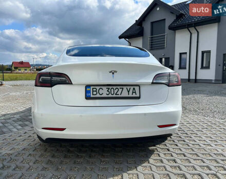 Білий Тесла Модель 3, об'ємом двигуна 0 л та пробігом 98 тис. км за 15500 $, фото 1 на Automoto.ua