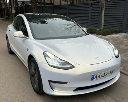 Белый Тесла Модель 3, объемом двигателя 0 л и пробегом 125 тыс. км за 15900 $, фото 2 на Automoto.ua