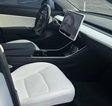 Білий Тесла Модель 3, об'ємом двигуна 0 л та пробігом 140 тис. км за 17400 $, фото 7 на Automoto.ua