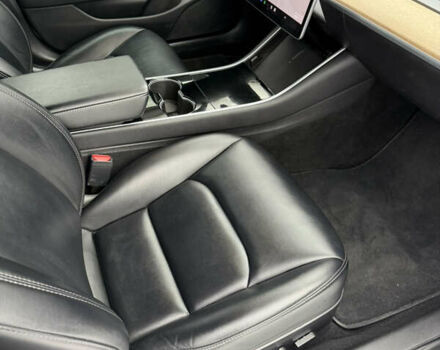 Белый Тесла Модель 3, объемом двигателя 0 л и пробегом 263 тыс. км за 14200 $, фото 11 на Automoto.ua