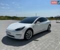 Білий Тесла Модель 3, об'ємом двигуна 0 л та пробігом 108 тис. км за 18400 $, фото 8 на Automoto.ua
