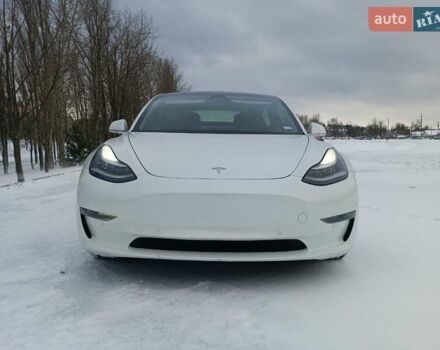Білий Тесла Модель 3, об'ємом двигуна 0 л та пробігом 184 тис. км за 21100 $, фото 3 на Automoto.ua