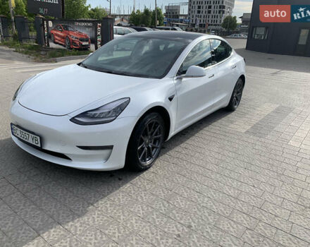 Белый Тесла Модель 3, объемом двигателя 0 л и пробегом 119 тыс. км за 18300 $, фото 7 на Automoto.ua