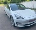 Белый Тесла Модель 3, объемом двигателя 0 л и пробегом 105 тыс. км за 15000 $, фото 3 на Automoto.ua