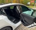 Білий Тесла Модель 3, об'ємом двигуна 0 л та пробігом 105 тис. км за 22250 $, фото 14 на Automoto.ua