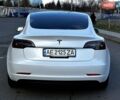 Білий Тесла Модель 3, об'ємом двигуна 0 л та пробігом 100 тис. км за 21500 $, фото 6 на Automoto.ua