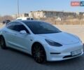 Білий Тесла Модель 3, об'ємом двигуна 0 л та пробігом 88 тис. км за 16999 $, фото 4 на Automoto.ua