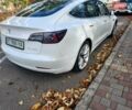 Білий Тесла Модель 3, об'ємом двигуна 0 л та пробігом 75 тис. км за 24440 $, фото 2 на Automoto.ua