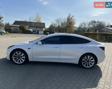 Белый Тесла Модель 3, объемом двигателя 0 л и пробегом 144 тыс. км за 15800 $, фото 2 на Automoto.ua