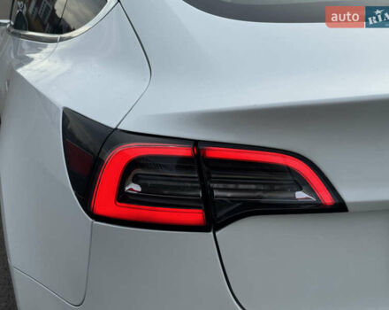 Белый Тесла Модель 3, объемом двигателя 0 л и пробегом 166 тыс. км за 14500 $, фото 13 на Automoto.ua