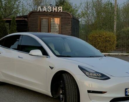 Белый Тесла Модель 3, объемом двигателя 0 л и пробегом 66 тыс. км за 15800 $, фото 14 на Automoto.ua
