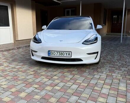 Белый Тесла Модель 3, объемом двигателя 0 л и пробегом 143 тыс. км за 18900 $, фото 3 на Automoto.ua