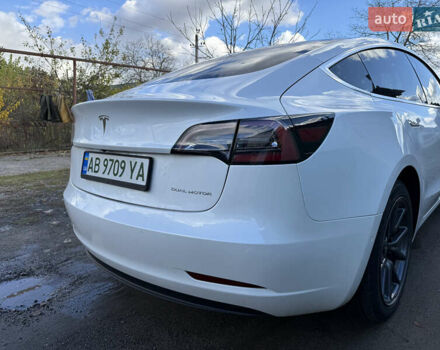 Белый Тесла Модель 3, объемом двигателя 0 л и пробегом 89 тыс. км за 16999 $, фото 5 на Automoto.ua