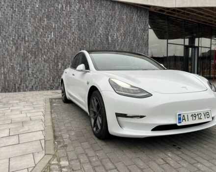 Білий Тесла Модель 3, об'ємом двигуна 0 л та пробігом 80 тис. км за 22800 $, фото 1 на Automoto.ua