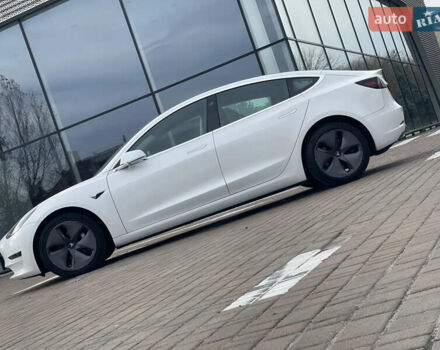 Белый Тесла Модель 3, объемом двигателя 0 л и пробегом 120 тыс. км за 17000 $, фото 7 на Automoto.ua