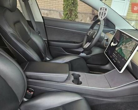 Білий Тесла Модель 3, об'ємом двигуна 0 л та пробігом 78 тис. км за 15300 $, фото 9 на Automoto.ua