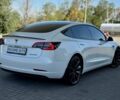 Белый Тесла Модель 3, объемом двигателя 0 л и пробегом 77 тыс. км за 21499 $, фото 4 на Automoto.ua