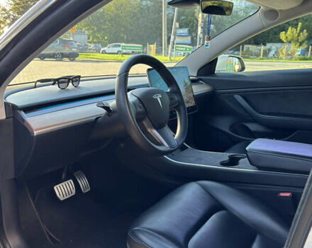 Белый Тесла Модель 3, объемом двигателя 0 л и пробегом 121 тыс. км за 19400 $, фото 20 на Automoto.ua